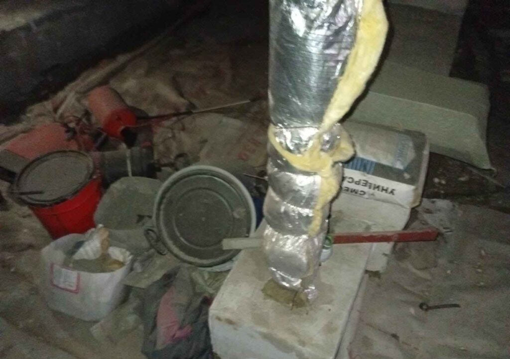 Вырванные двери и горы снега: в Приамурье специалисты проверили крыши после капремонта