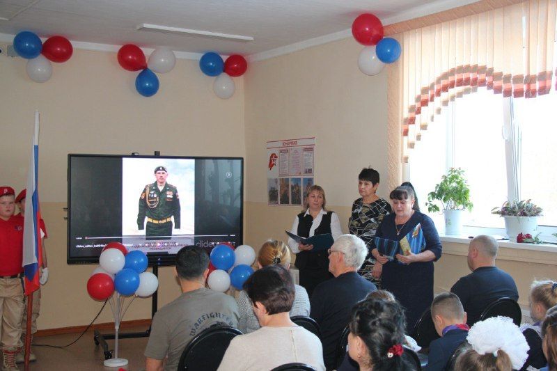 В амурской глубинке появилась парта в память о герое СВО