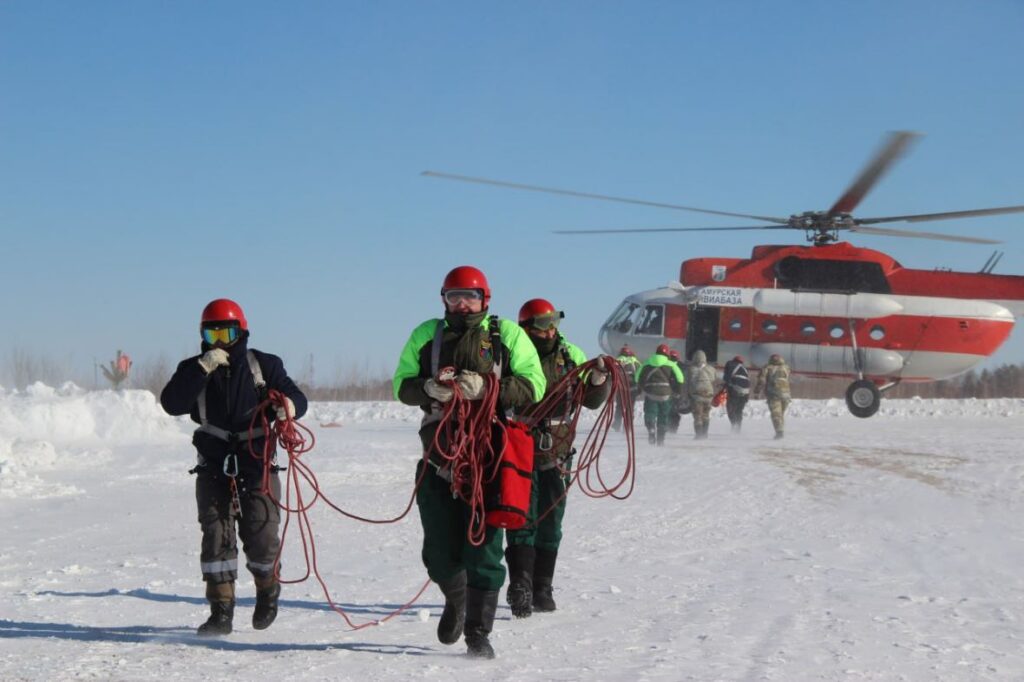 Амурские десантники подтвердили право тушить пожары