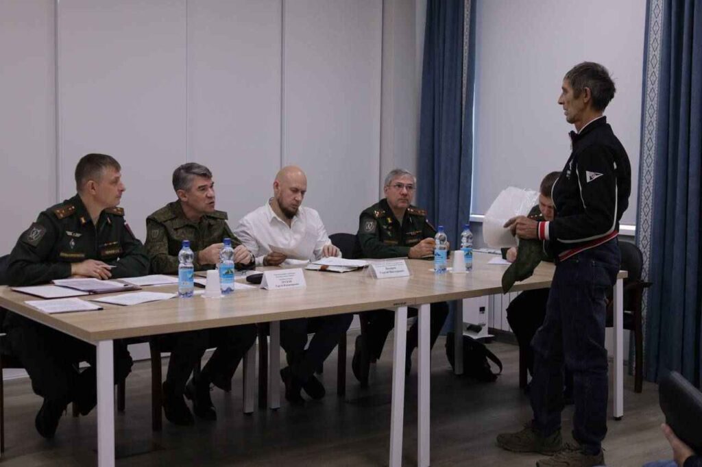 По поручению Василия Орлова в Приамурье заработает мобильная приёмная Фонда «Защитники Отечества»