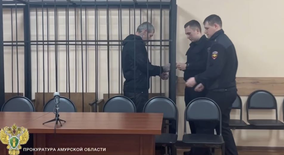 В Приамурье наркоман два месяца ночами наведывался в дачные домики