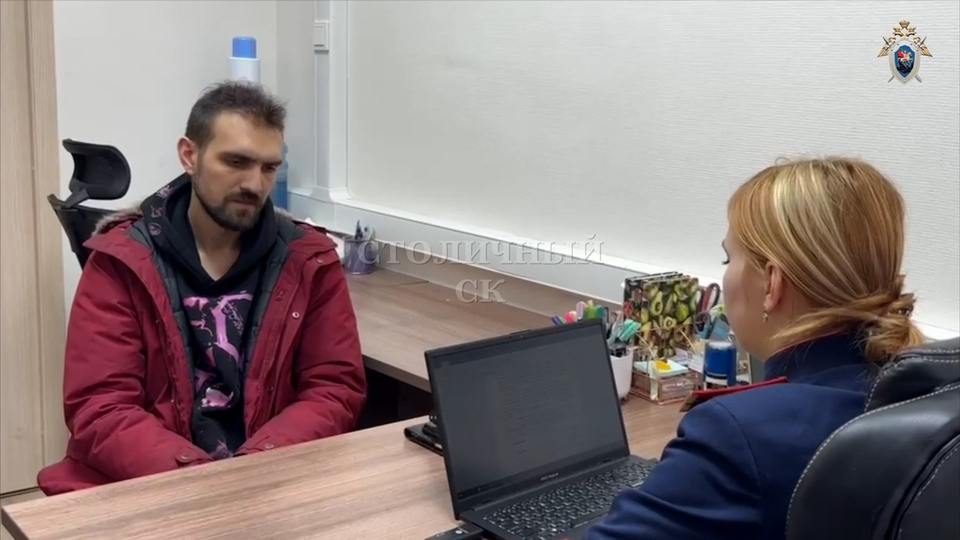 Стендап-комика Артемия Останина задержали при попытке покинуть Россию