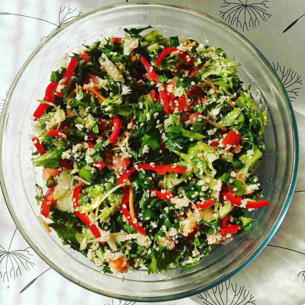 салаты рецепты, простые салаты, вкусные салаты, салат из капусты, рецепт салат, полезные салаты