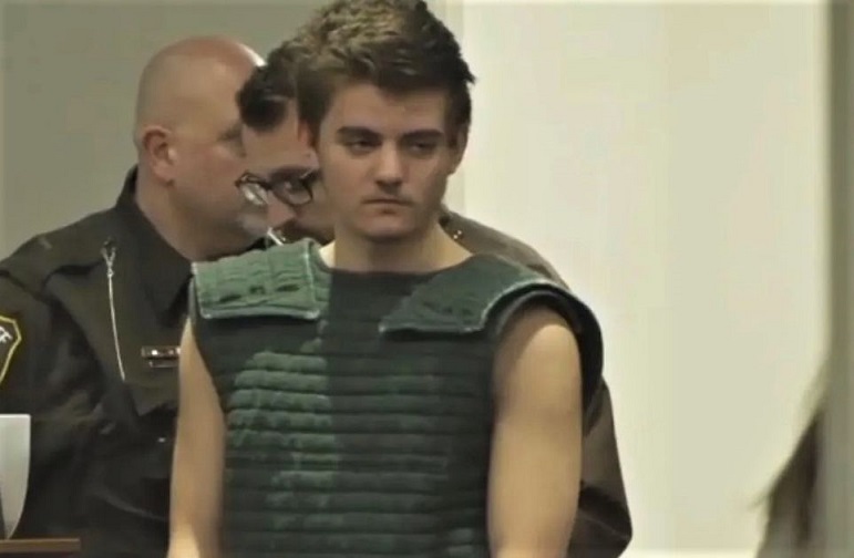 Подросток из США убил родителей, готовясь к покушению на Трампа