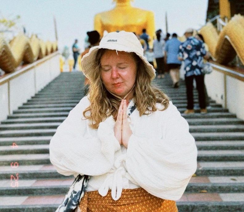 Дочь шансонье Андрея Карата умерла в Таиланде после недели комы