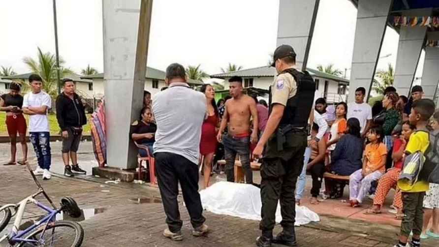 Жители Эквадора сожгли туриста на глазах у полиции