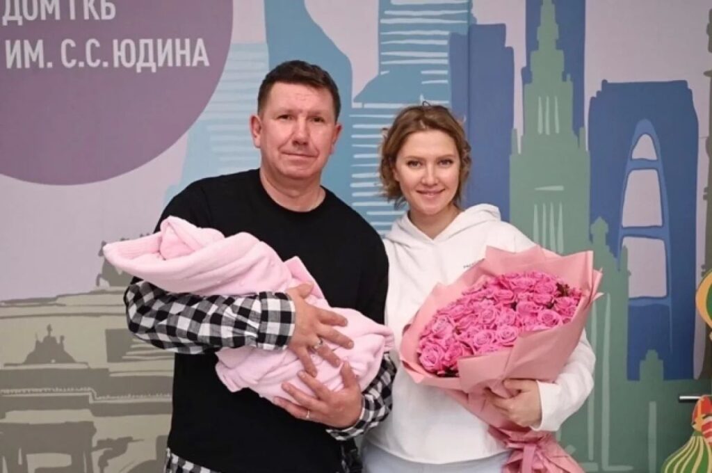 Солист группы Uma2rmaH Сергей Кристовский стал отцом в седьмой раз