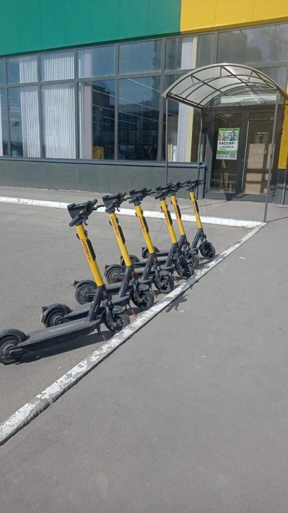 Самокаты как издевательство: жители Тепличного рассчитывают на особое отношение властей 