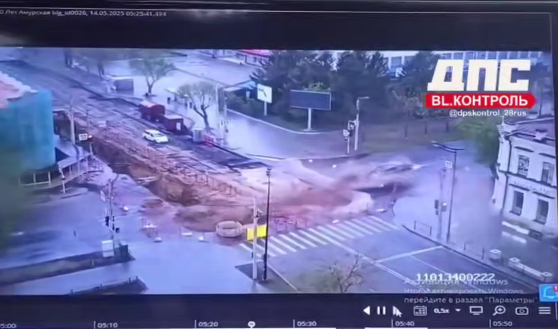 Амурский «Форсаж»: в Благовещенске водитель иномарки лихо перепрыгнул перекоп