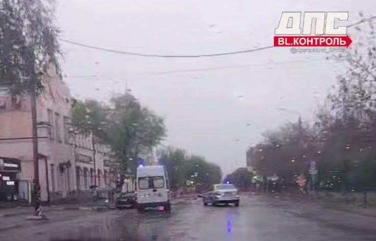 Амурский «Форсаж»: в Благовещенске водитель иномарки лихо перепрыгнул перекоп