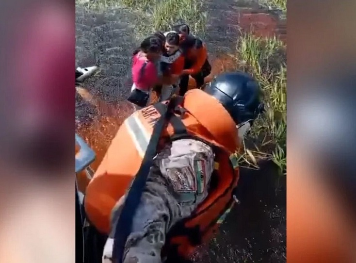 Пассажиры упавшего самолёта два дня выживали в болоте с крокодилами