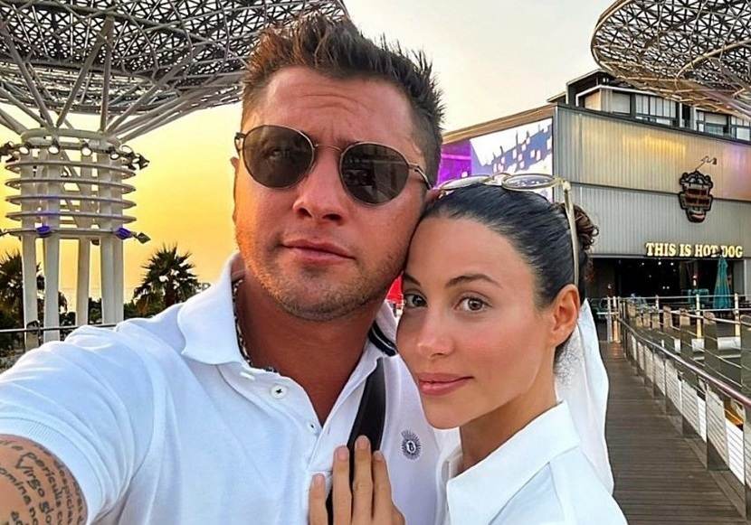 Жена Павла Прилучного рассказала, почему никому не даёт убираться в их доме