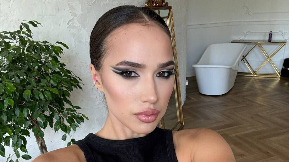 Алина Загитова честно ответила на вопросы о пластических операциях и увеличении губ