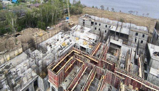 Три жилых корпуса и пищеблок: в Приамурье строят соцуреждение для маломобильных граждан