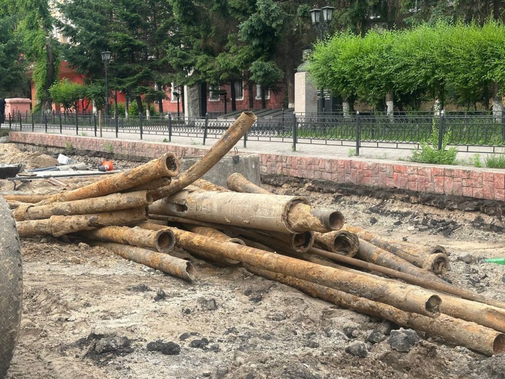 «Придется действовать жёстко»: мэр Благовещенска узнал, как в городе ремонтируют дороги