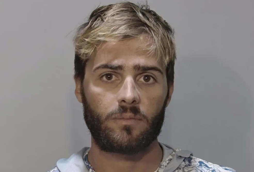 В США арестовали мужчину, который напал на акулу из мести