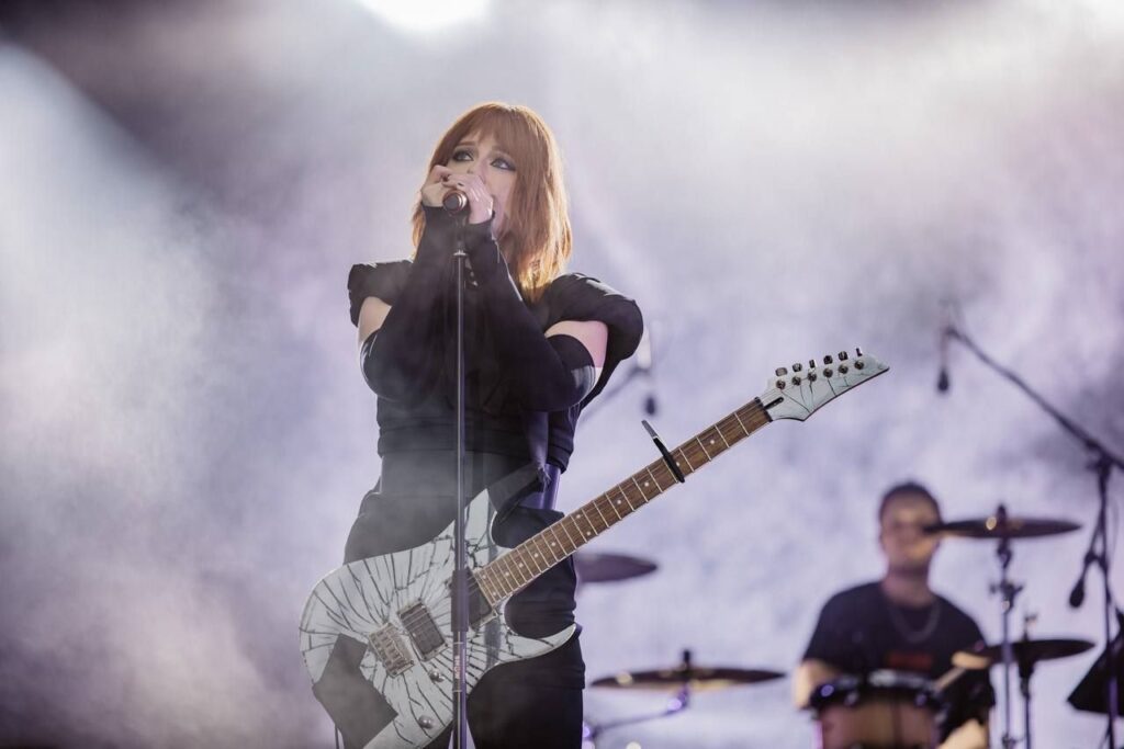 Юлия Савичева и воздушный шар с Менделеевым: в Свободном с размахом отметил День химика