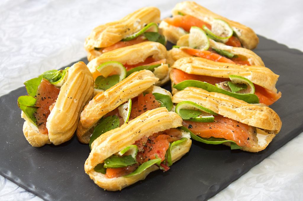 эклеры, эклеры рецепт, домашние эклеры, эклеры с заварным кремом, заварные эклеры, шоколадные эклеры, эклер с рыбой