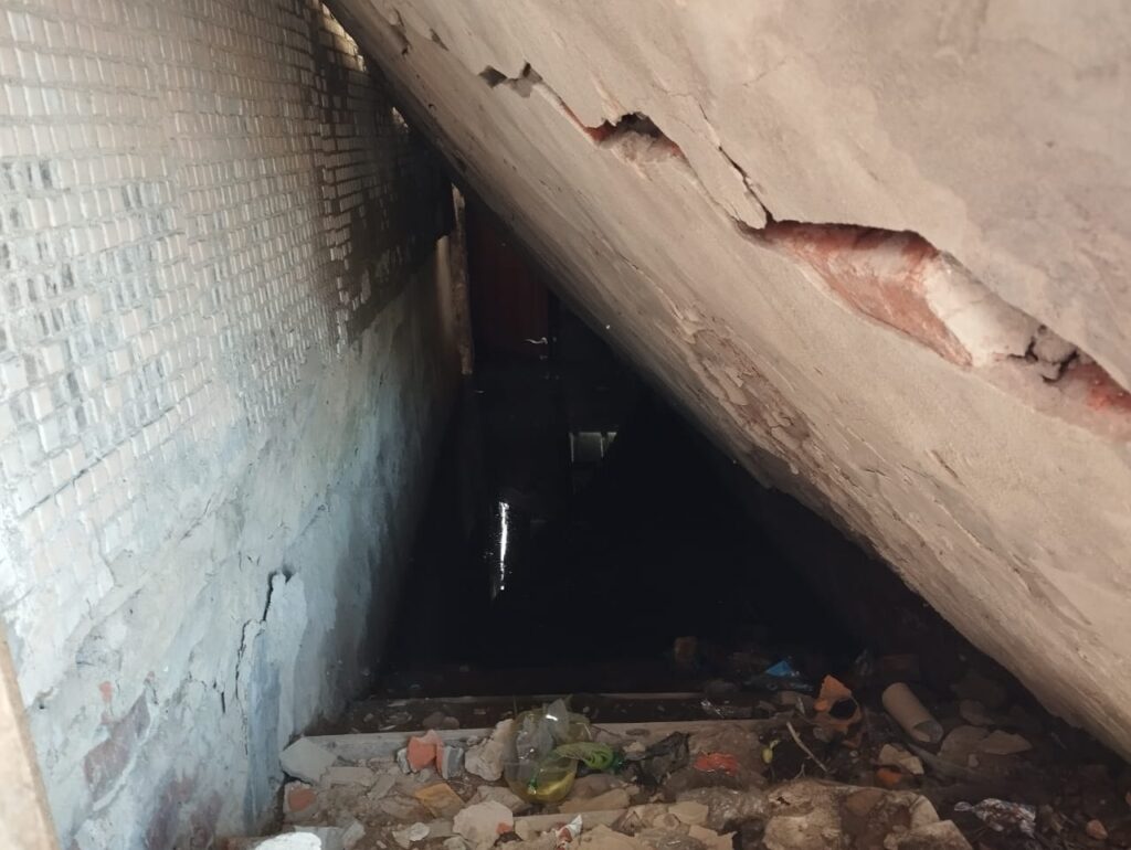 аварийный дом