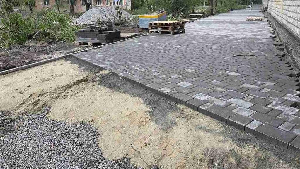 В Белогорске продолжают обустраивать новое место отдыха
