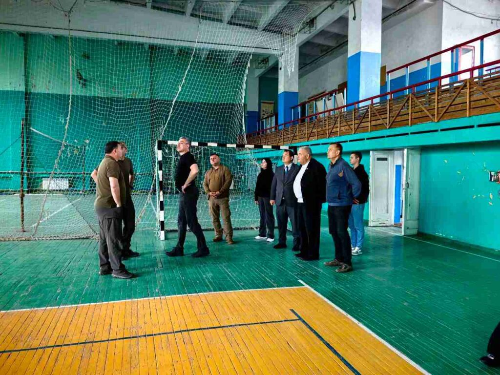 Работы еще много: Василий Орлов побывал в подшефном регионе