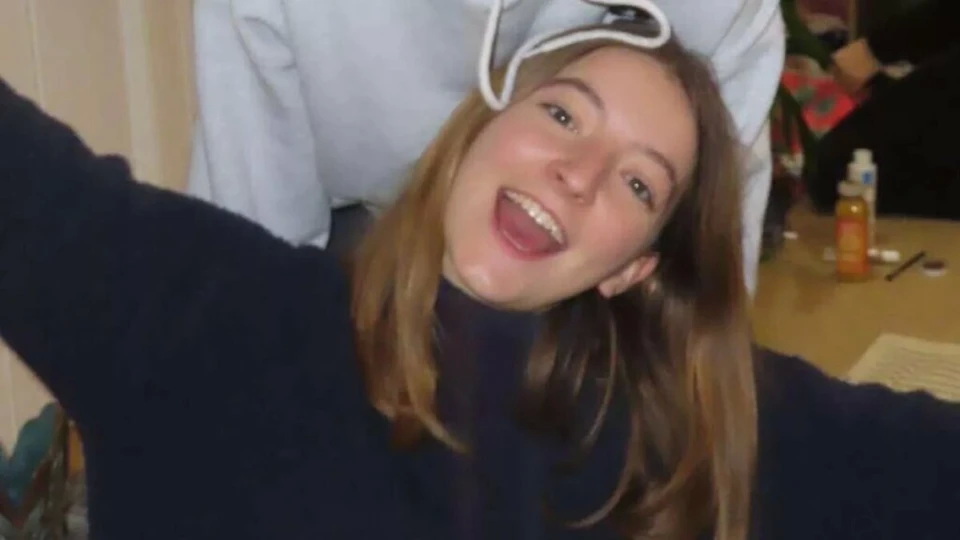 В Англии нашли мёртвой 20-летнюю кузину принцев Гарри и Уильяма