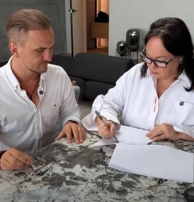 Ларису Гузееву обвинили в мошенничестве ещё 19 человек