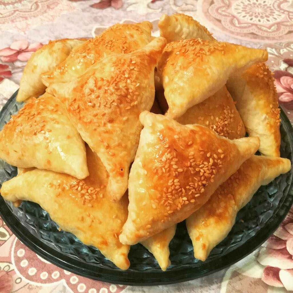 рецепт пирожков, домашние пирожки, пирожки с капустой, тесто для пирожков, пирожки с начинкой, пирожки с яблоками