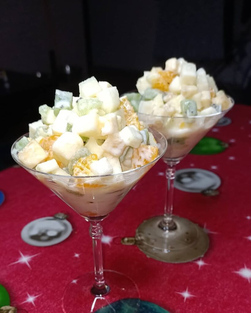 летний салат, рецепт летнего салата, сезонные фрукты, салат для похудения, рецепт вкусного салата, летние рецепты