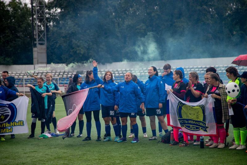 Жены бойцов СВО из Приамурья вышли на футбольное поле