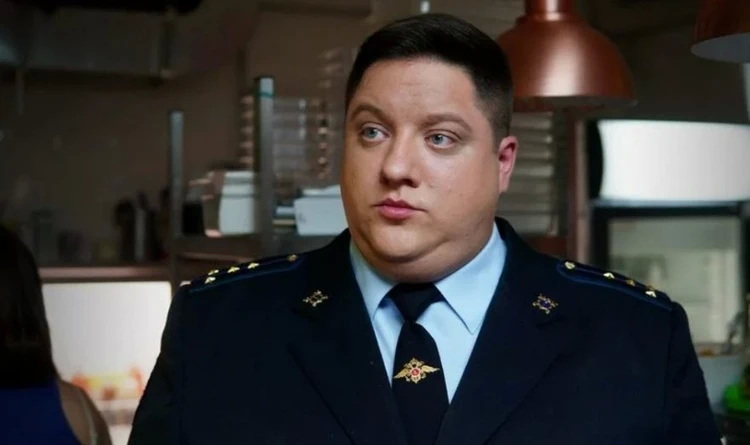 Роман Попов