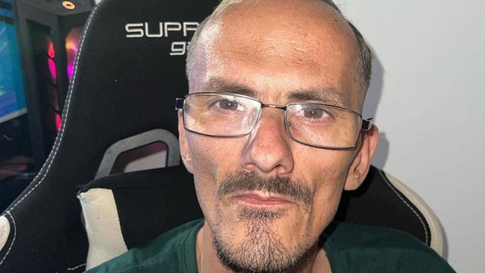 Во Франции 46-летний треш-стример умер в прямом эфире 