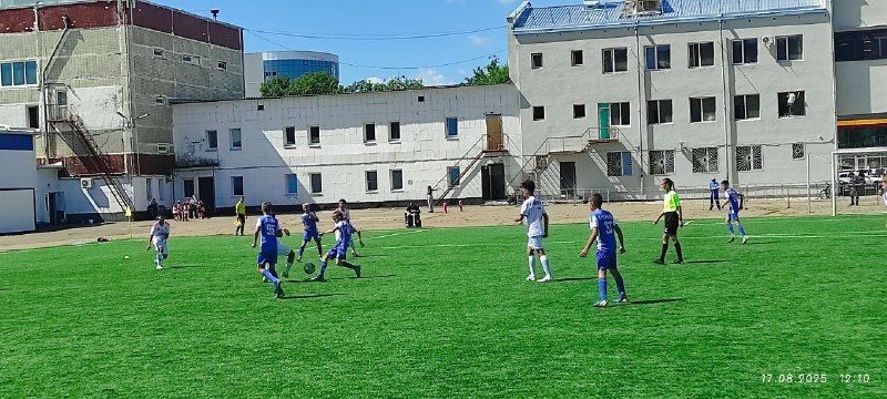 Золото оставили в России: юные футболисты из Благовещенска встретились с китайскими соперниками