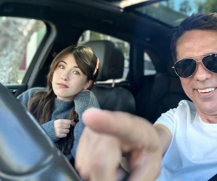 Актёр Алексей Панин* подрабатывает в США курьером вместе с дочерью