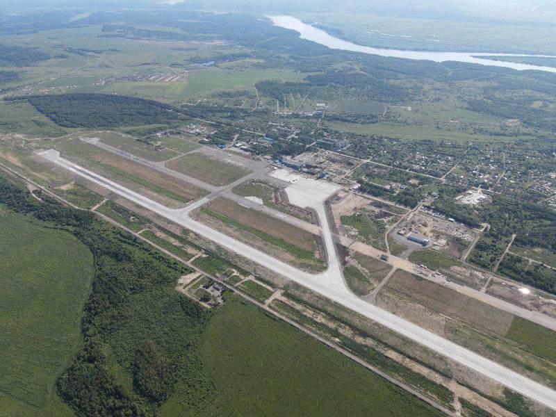 Губернатор поздравил амурчан с Днем авиации