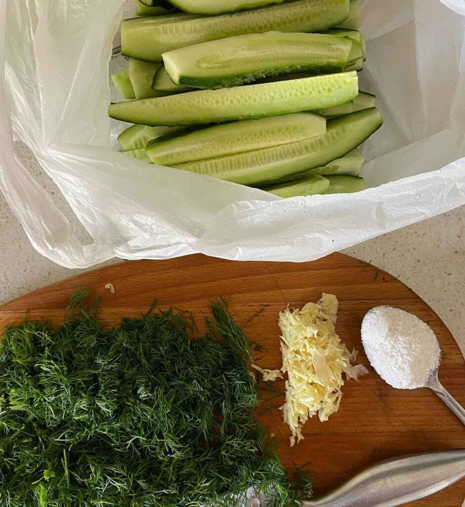 рецепт огурцов, огурцы на зиму, рецепт хрустящих огурцов, огурцы в банке, рецепт маринованных огурцов