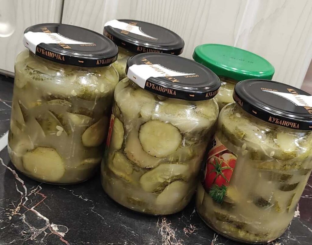 рецепт огурцов, огурцы на зиму, рецепт хрустящих огурцов, огурцы в банке, рецепт маринованных огурцов