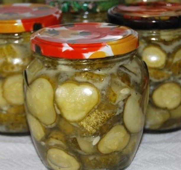 рецепт огурцов, огурцы на зиму, рецепт хрустящих огурцов, огурцы в банке, рецепт маринованных огурцов