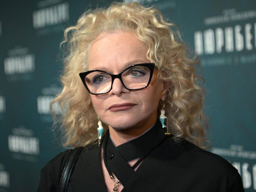 Лариса Долина