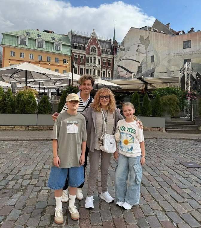 Дети Пугачёвой и Галкина* не пошли в школу 1 сентября