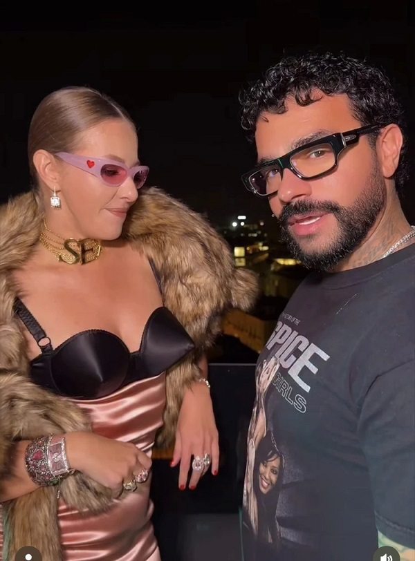 Ксению Собчак раскритиковали за эпатажную вечеринку с лобстерами и чёрной икрой