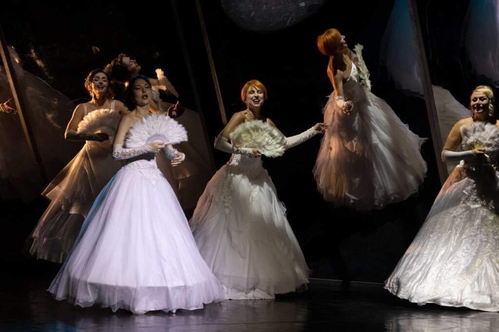 Клыки и страсти»: почему амурчан не напугал московский «Дракула»