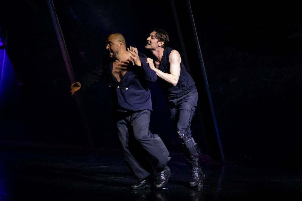 Клыки и страсти»: почему амурчан не напугал московский «Дракула»