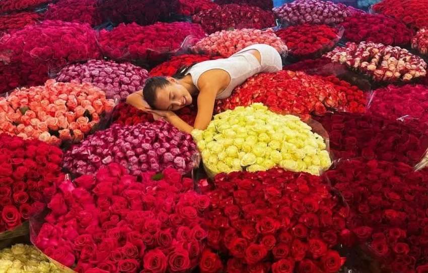 Григорий Лепс подарил 19-летней невесте 15 тысяч роз