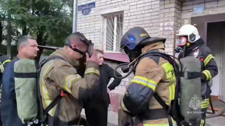 В Благовещенске в пожаре пострадали женщина и ребёнок