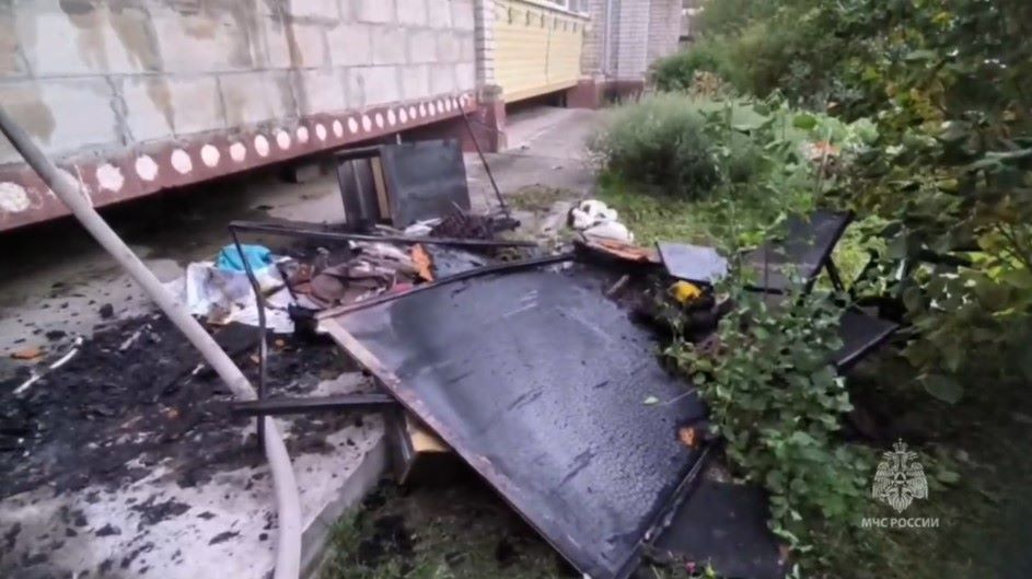 В Благовещенске в пожаре пострадали женщина и ребёнок