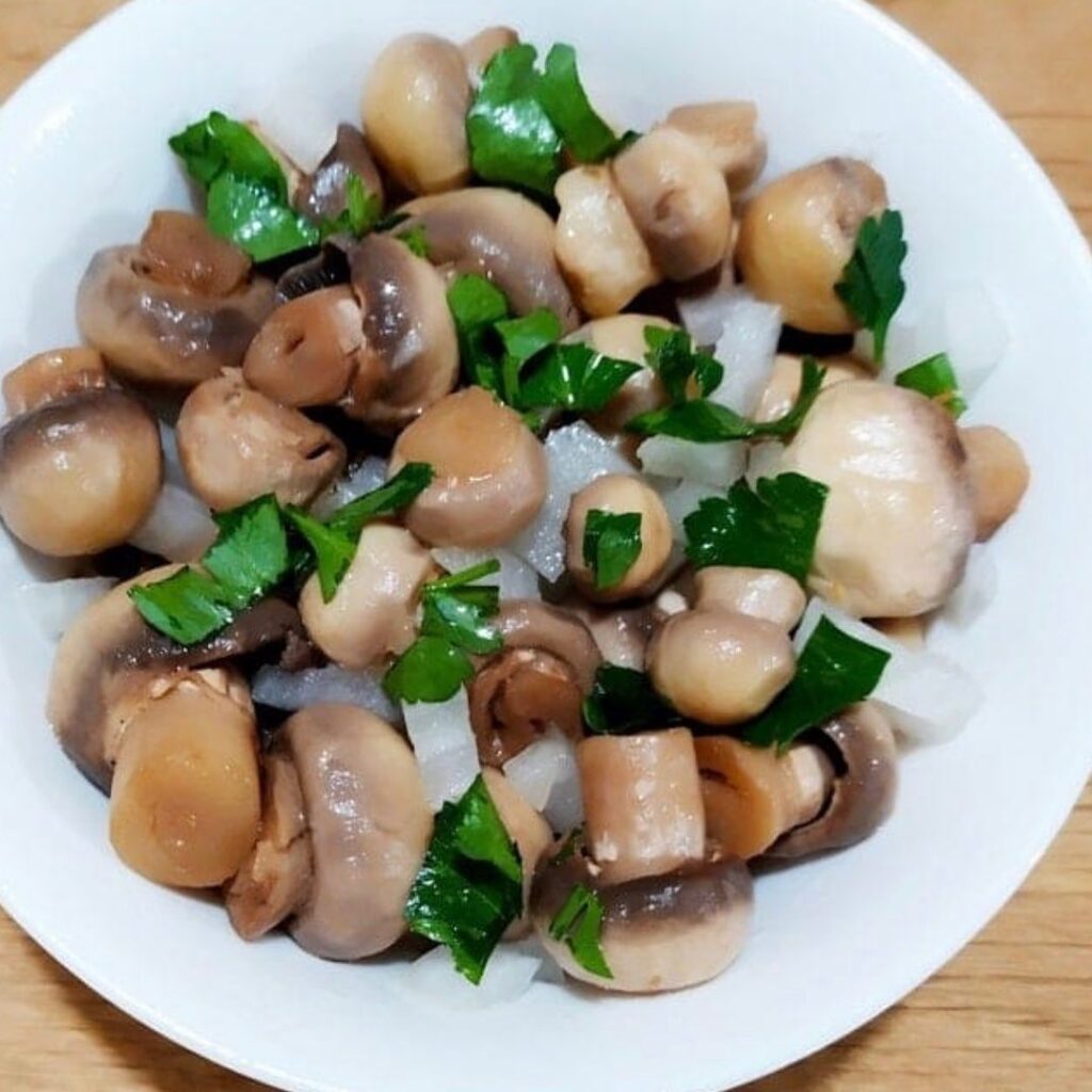 маринованные грибы рецепт, грузди на зиму, грузди соленые, маринованные маслята, маринованные шампиньоны