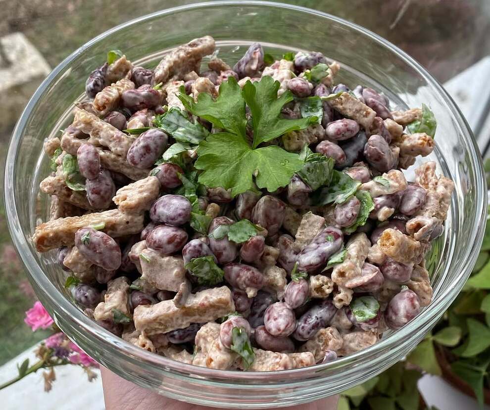 чем заменить мясо, рецепты без мяса,
белковые продукты, салат с фасолью