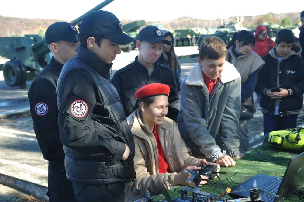 Стреляли и ели кашу: в Приамурье отметили 475-ю годовщину образования сухопутных войск