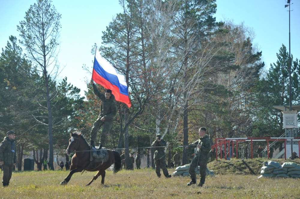 Стреляли и ели кашу: в Приамурье отметили 475-ю годовщину образования сухопутных войск
